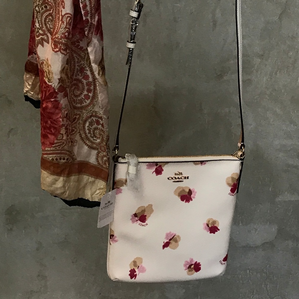 Sold! Coach Field flora crossbody bag - Picture 6 of 6